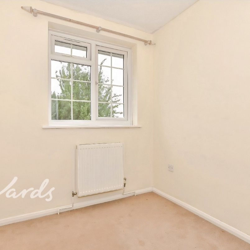 3 bedroom end of terrace house to rent - Photo 1