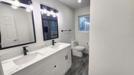 For Lease - 42 Cartier Crescent, Richmond Hill, Ontario - Photo 2