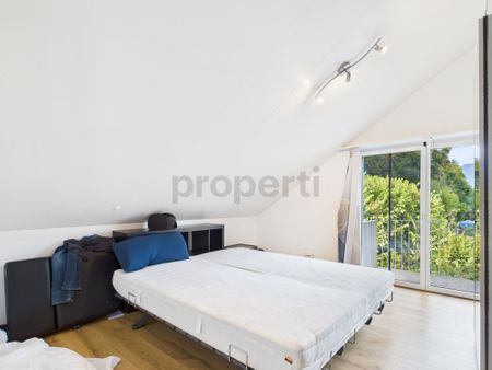 Modern 3.5-room penthouse apartment in the Sargans region (SG) - Photo 3