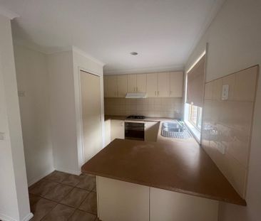 Three Bedroom Home Situated In Quiet Street - Photo 6