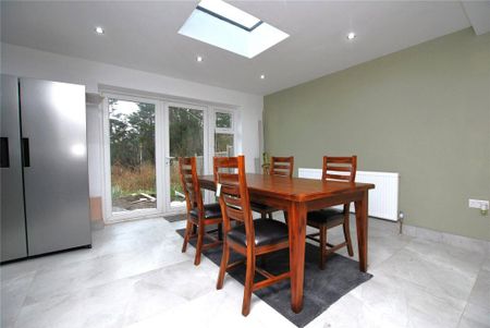 6 bedroom semi-detached house to rent - Photo 3