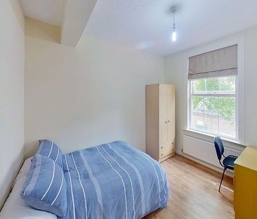 6 bedroom townhouse to rent - Photo 2