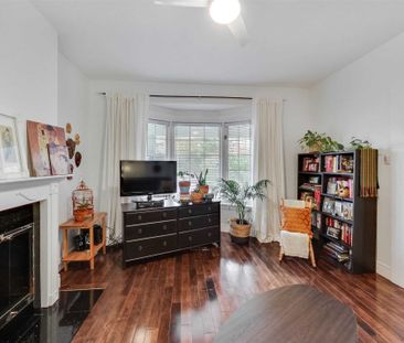 For Lease - 2251 Dundas Street Unit# Main Fl, Toronto, Ontario - Photo 2