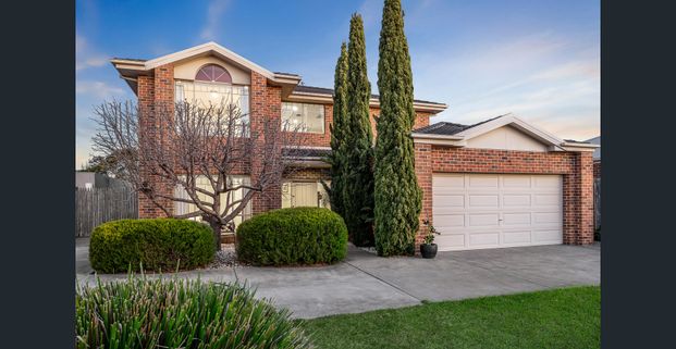 PANORAMIC BAY VIEWS - Photo 1