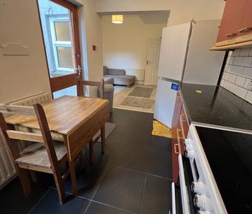 Donegall Road, Room 2, All Bills Included, Belfast, BT12 5NA - Photo 4