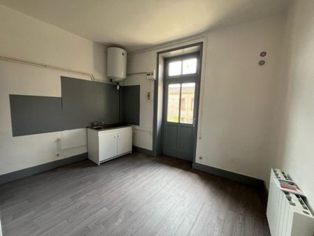 A LOUER - APPARTEMENT T2 - ROANNE MULSANT - Photo 4