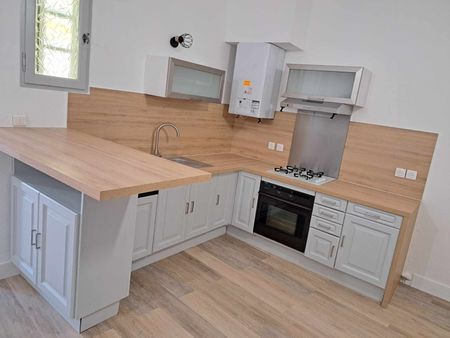 Location - Appartement rénové T2 de 45 m² - Photo 4