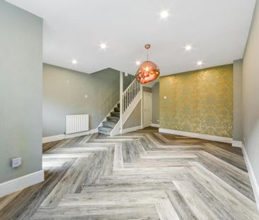 3 bedroom townhouse to rent - Photo 2