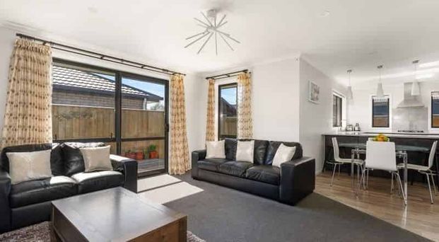 3 Bedroom Home in Omaka - Photo 1