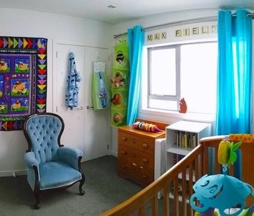 Sunny private 2 bedroom townhouse close to town - Photo 6