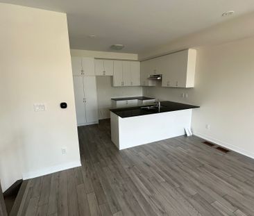 For Lease - 23 Bluebird Lane, Barrie, Ontario - Photo 1