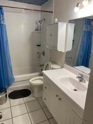 For Lease - 31 Bernick Drive, Barrie, Ontario - Photo 1