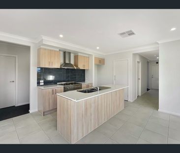 4 Smilax Street, Wallan, Vic 3756 - Photo 5