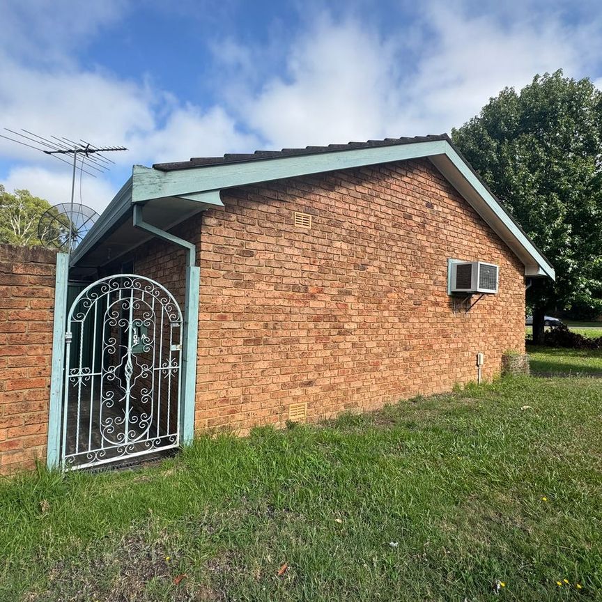 Air Conditioned Studio in Great Location - Photo 1