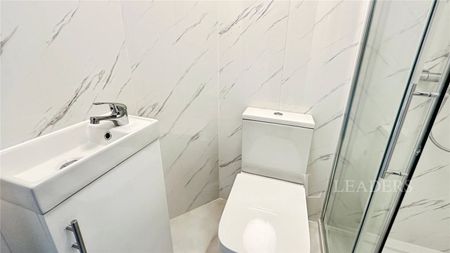 1 bedroom house to rent Rochford Drive, Luton, Bedfordshire, LU2 - Photo 4