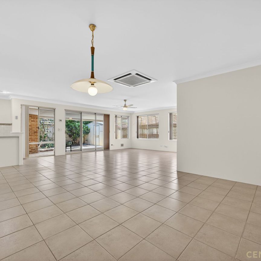 Spacious, Private Living in a Prime Lathlain Location - Photo 1