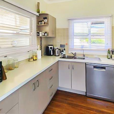 56 Lake Street, Forster NSW 2428 - House For Rent | Domain - Photo 3