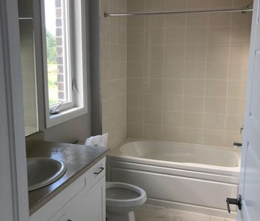 For Lease - 17 Divers Road Unit# Main Floor, Brampton, Ontario - Photo 5