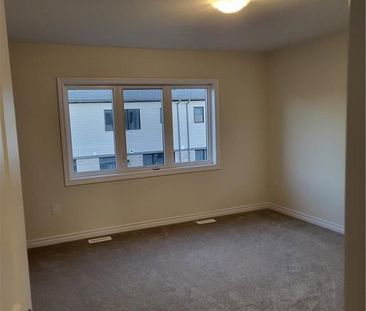 For Lease - 20 Concord Drive, Thorold, Ontario - Photo 3