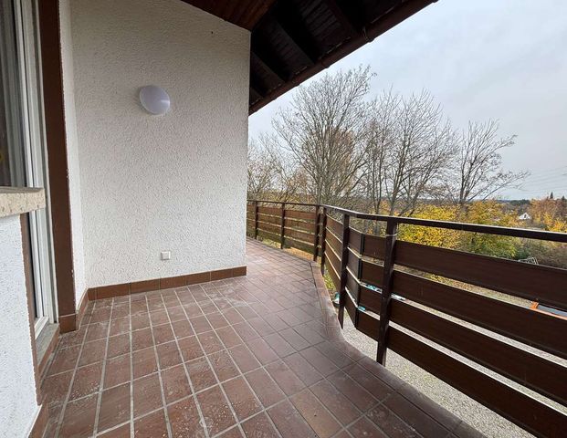 Mackenbach - 3 ZKB Wohnung, neue EBK, 2 Balkone, Gäste WC, Garage *ERSTBEZUG NACH RENOVIERUNG* - Foto 1