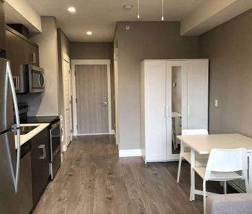 Avail. May.1st: Top Floor – Studio, Cambridge House - Photo 3