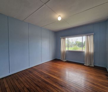 Four Bedroom Home with Peaceful Surroundings! - Photo 5