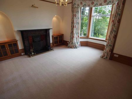 5 bedroom detached house to rent - Photo 3