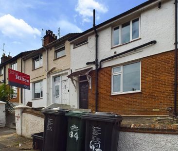4 bedroom terraced house to rent - Photo 5