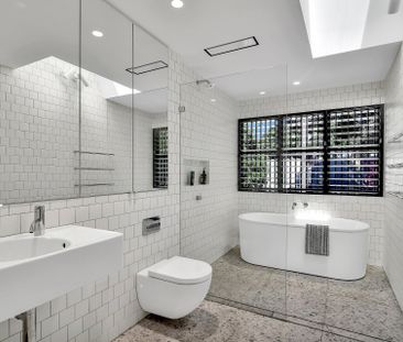 Contemporary Luxury Defined In One of Alexandrias' Best Streets - Photo 5