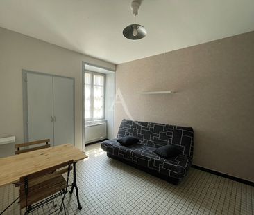 Location Appartement 1 pièce 16m² FONTENAY LE COMTE 85200 - Photo 1