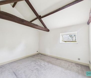 4 bedroom semi-detached house to rent - Photo 5