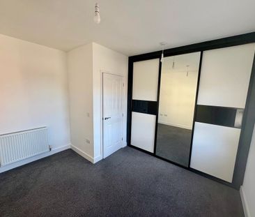 4 bedroom townhouse to rent - Photo 5