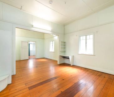 Charming Character Home in the Heart of Woolloongabba - Photo 5