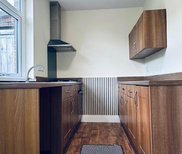 2 bedroom terraced house to rent - Photo 6