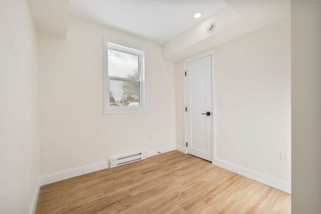 For Lease - 145 Victoria Street Unit# A (East Unit), South Huron, Ontario - Photo 3