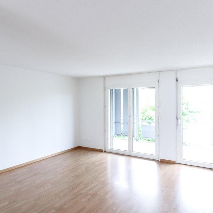 Grosse 2.5-ZW à 59 m2 im 1. OG mit Balkon - Foto 1