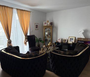 Beau et grand 5 1/2 à louer - Photo 1