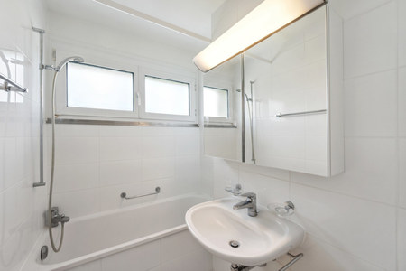 4.5-Zimmerwohnung mit Balkon und schöner Aussicht! - Foto 3