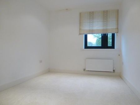 2 bedroom apartment to rent The Belvederes, Hornbeam Road, Reigate, RH2 - Photo 2