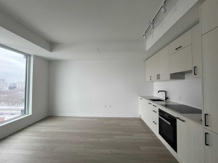 ONE CROSSTOWN: Eglinton Ave E & Don Mills Rd (1 Quarrington Ln) AD#101010 - Photo 2