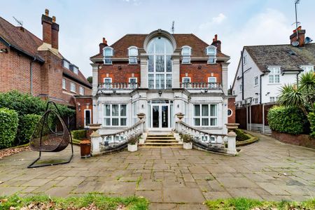 6 bedroom detached house to rent - Photo 4