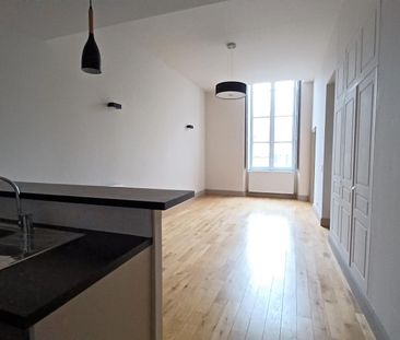 location Appartement F2 DE 50.93m² À VERSAILLES - Photo 2