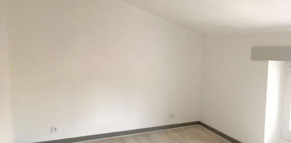 Location Appartement 2 pièces 35m² - Photo 2