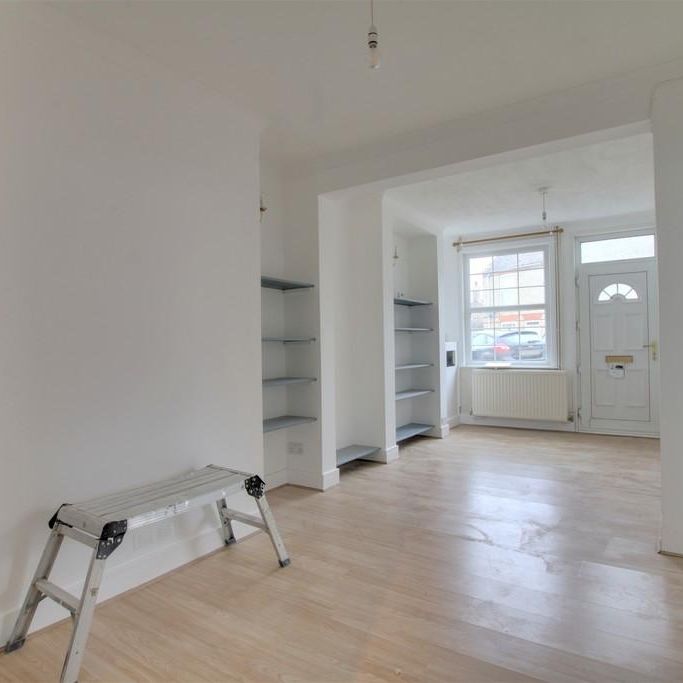 3 bedroom end of terrace house to rent - Photo 1