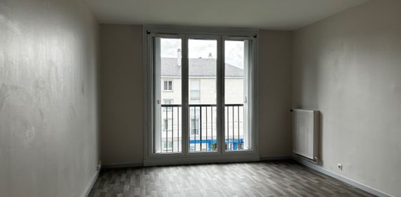 Appartement idéalement situé, dans une résidence à proximité des commerces, des écoles et des transports en communs. - Photo 2