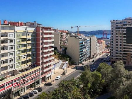 Avenida Infante Santo, Lisbon, Lisbon 1350-179 - Photo 4