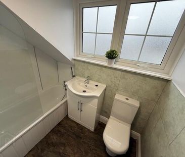 7 Hollymount Court, Belfast, BT10 0HA - Photo 6