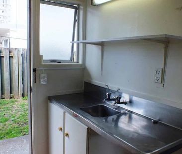 Waiwera Studio Unit - Includes power and Water - Photo 4