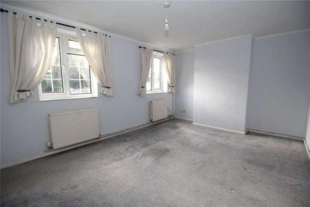 Ferney Close, Chawton, Alton, Hampshire, GU34 - Photo 3