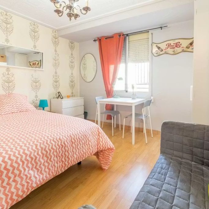 Calle Oriente, Valencia, Valencian Community 46006 - Photo 1